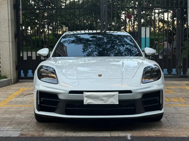 Porsche Panamera — Фото автомобиля 3
