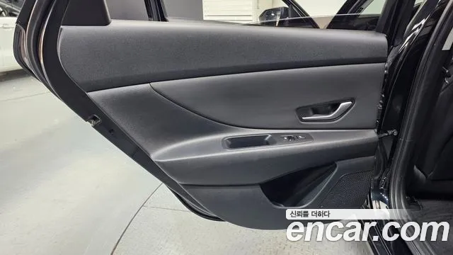 Hyundai AVANTE Avante (CN7) — Фото автомобиля 24