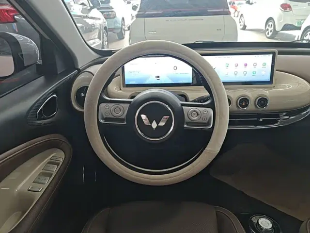 Wuling Bingo — Фото автомобиля 10