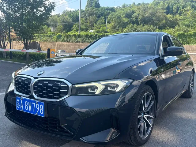 Фотография автомобиля — BMW 3 Series