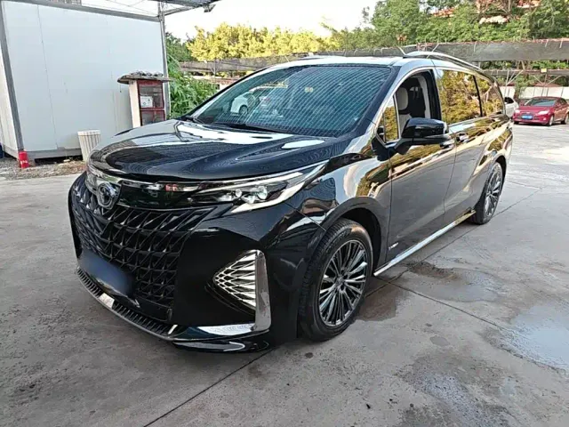 Фотография автомобиля — Toyota Sienna