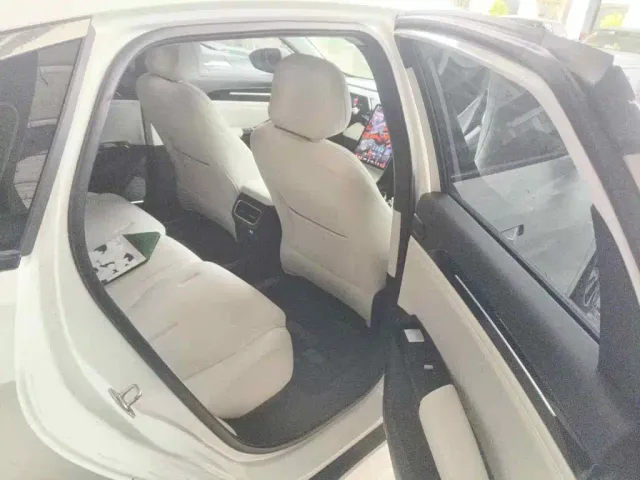 Geely Galaxy L6 — Фото автомобиля 11