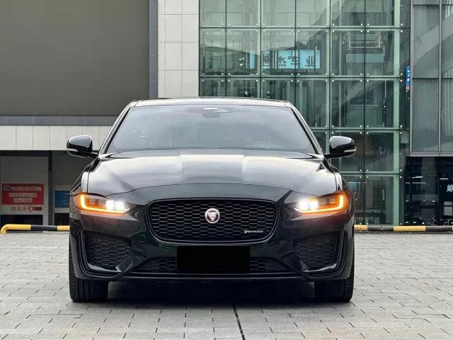 Jaguar XEL — Фото автомобиля 2