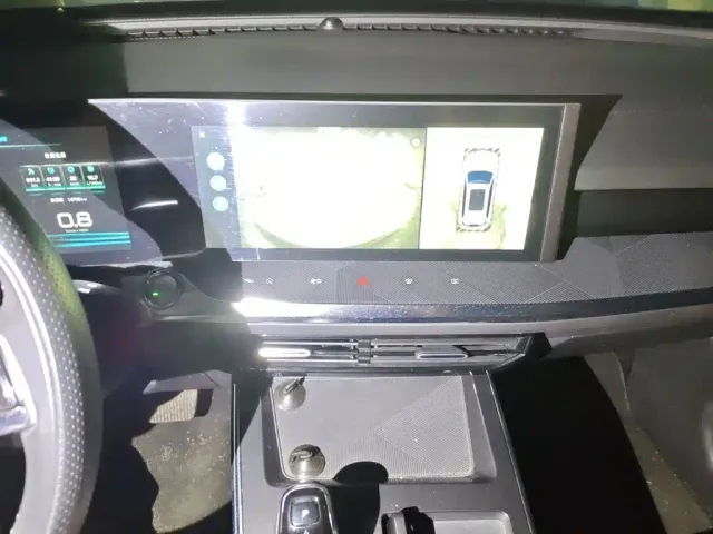 Roewe Roewe RX5 MAX 2022 1.5T Auto Promising Premium Edition — Фото автомобиля 14