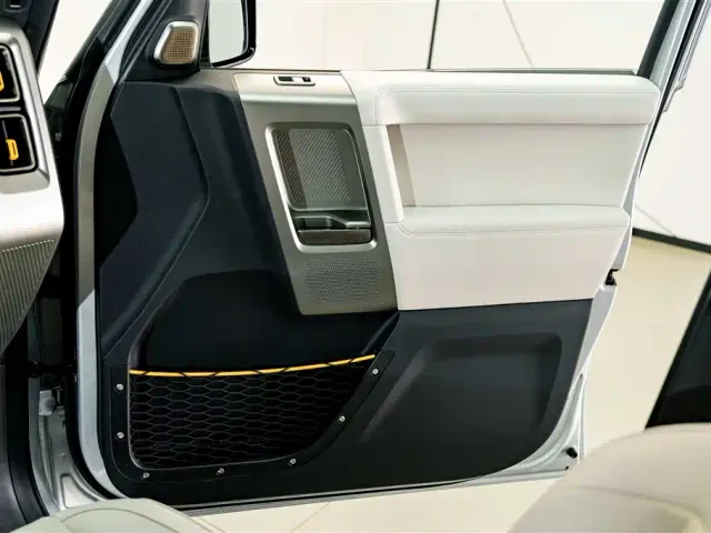 iCAR V23 — Фото автомобиля 16