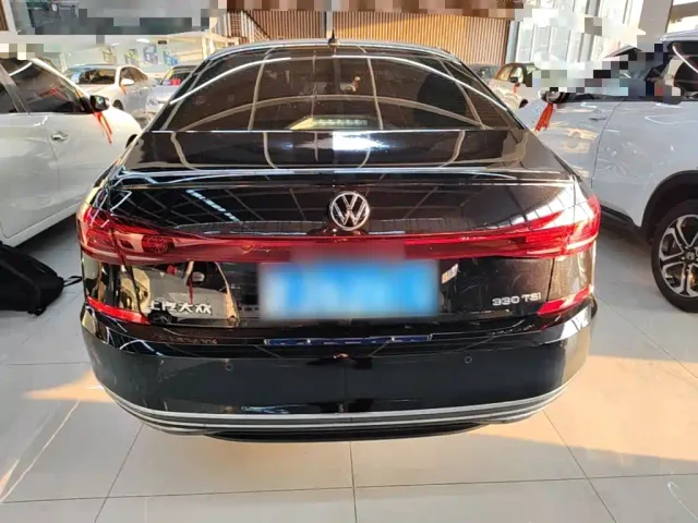 Volkswagen Passat — Фото автомобиля 5