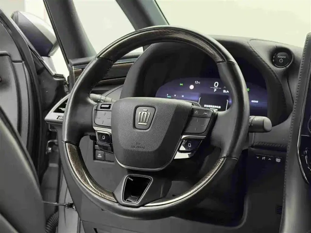 Toyota Vellfire — Фото автомобиля 16