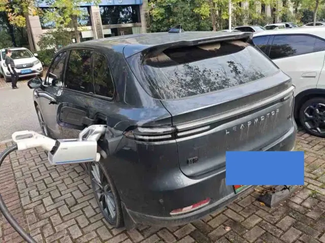 Leapmotor C10 — Фото автомобиля 4