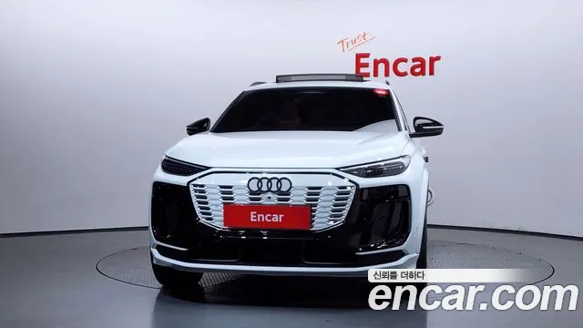 Audi SQ6 e-tron GF — Фото автомобиля 3