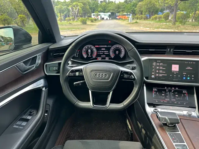 Audi A6L — Фото автомобиля 18