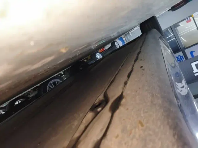 Tesla Model Y — Фото автомобиля 18