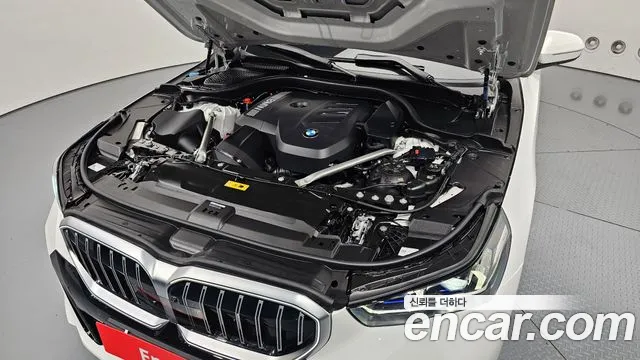 BMW 5 Series G60 — Фото автомобиля 6