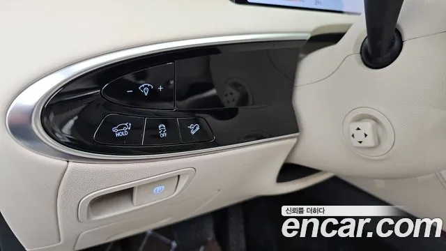 Genesis GV70 3.5T Бензин AWD — Фото автомобиля 24