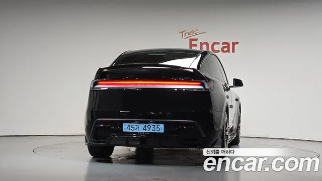 Tesla Model Y Модель Y — Фото автомобиля 2