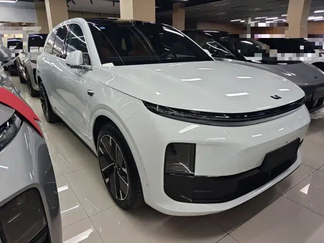 Li Auto L6 — Фото автомобиля 3