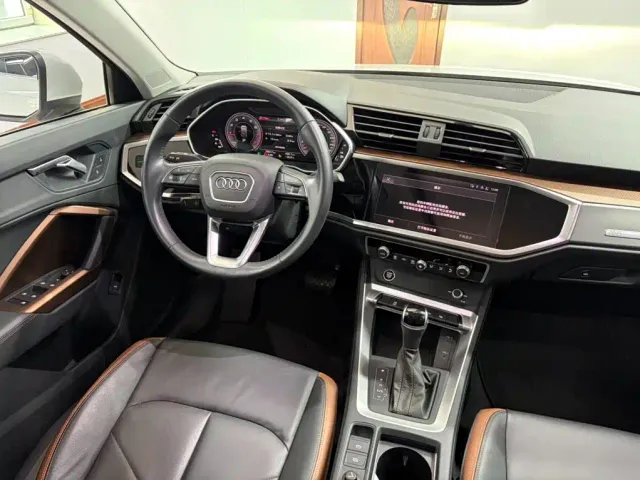 Audi Q3 — Фото автомобиля 16