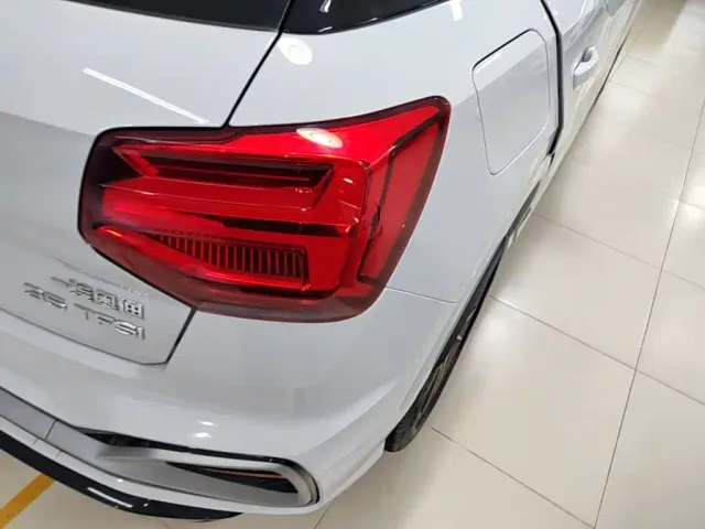 Audi Q2L — Фото автомобиля 7