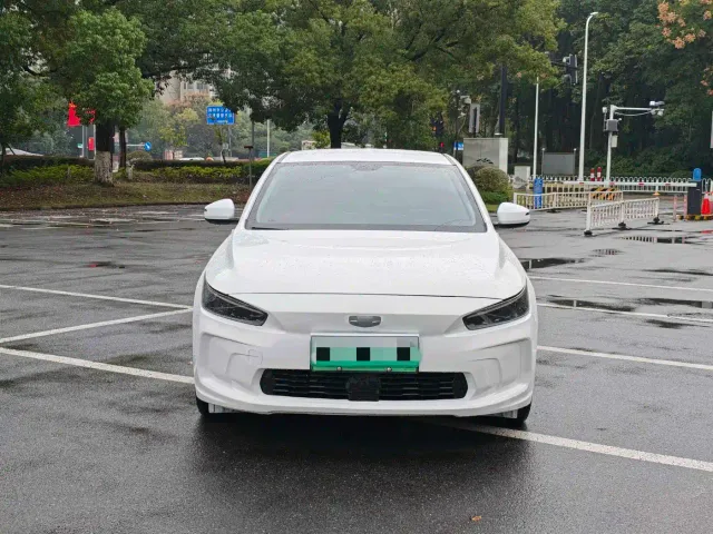 Geely Geometry A — Фото автомобиля 2