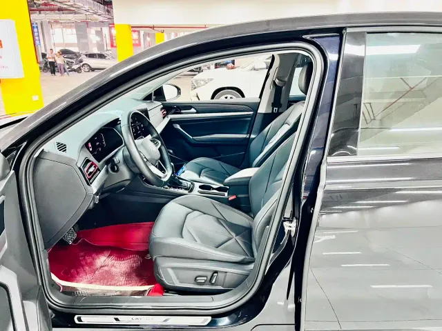 Volkswagen Lavida — Фото автомобиля 14