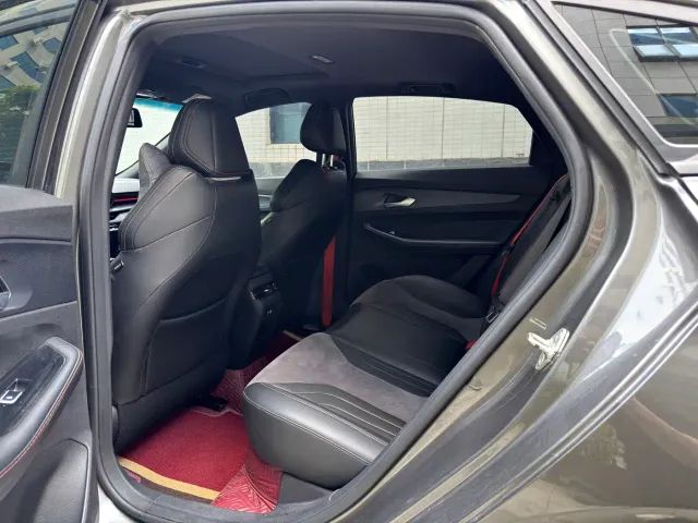Geely Binrui — Фото автомобиля 8