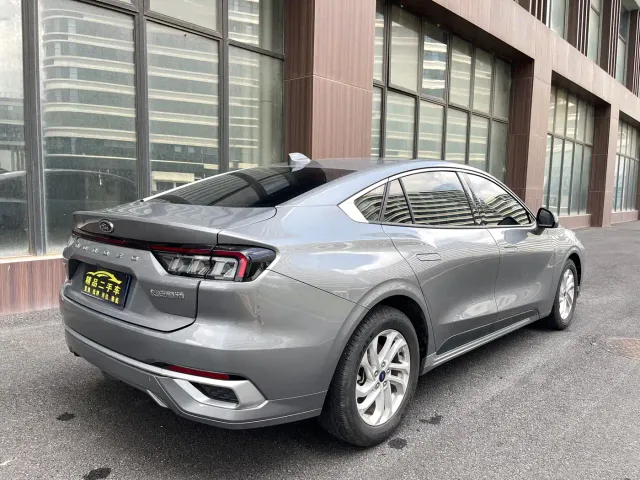 Ford Mondeo — Фото автомобиля 11