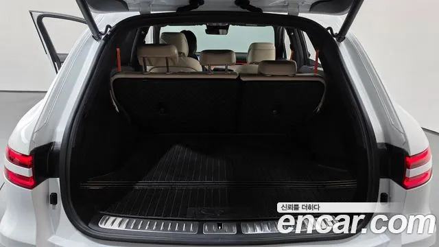 Genesis GV70 — Фото автомобиля 23