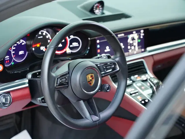 Porsche Panamera — Фото автомобиля 14