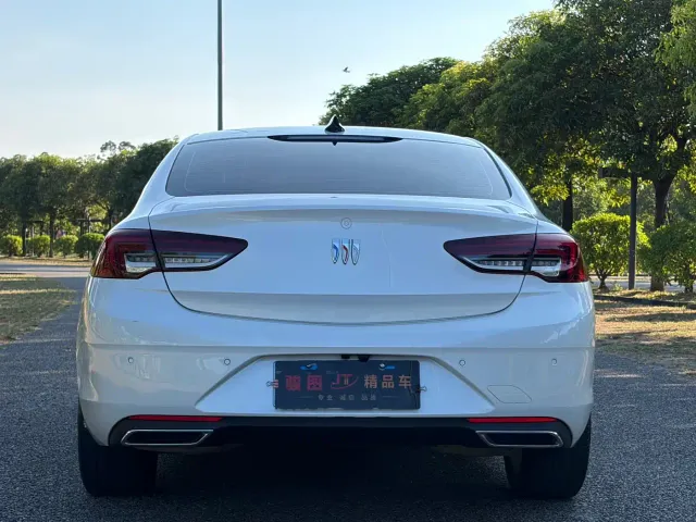 Buick Regal — Фото автомобиля 5