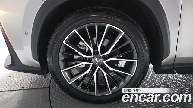 Lexus NX 2nd Gen — Фото автомобиля 5