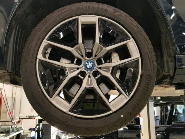 BMW i5 — Фото автомобиля 16