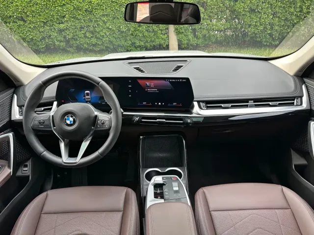 BMW X1 — Фото автомобиля 11