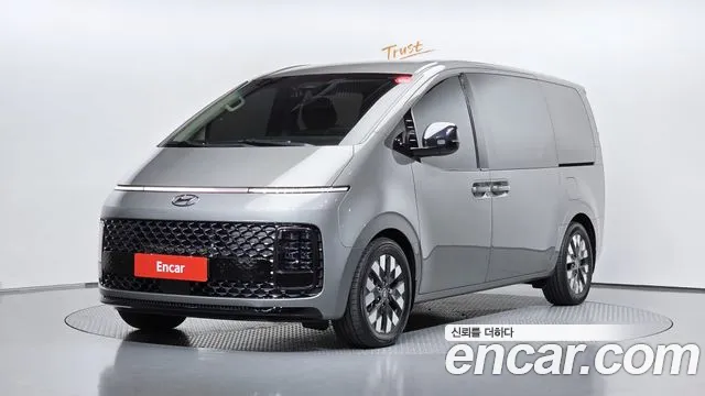 Фотография автомобиля — Hyundai Staria