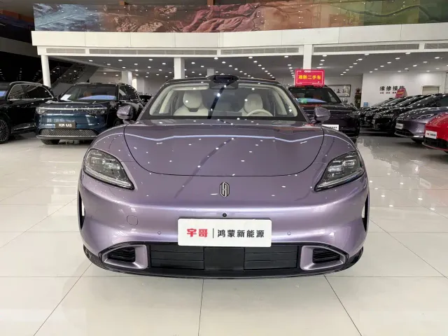 Shangjie Z7 — Фото автомобиля 2