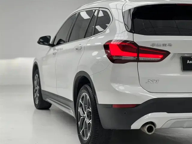 BMW X1 — Фото автомобиля 7