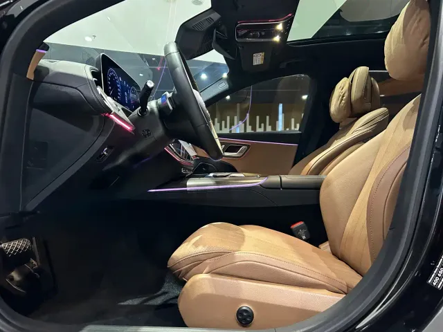 Mercedes-Benz E-Class — Фото автомобиля 11