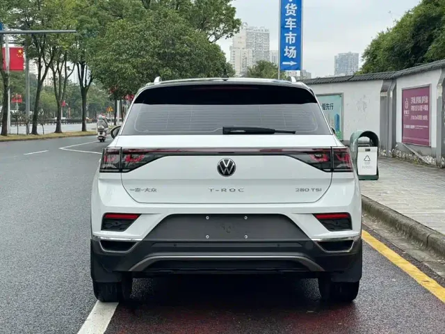 Volkswagen T-Roc — Фото автомобиля 5