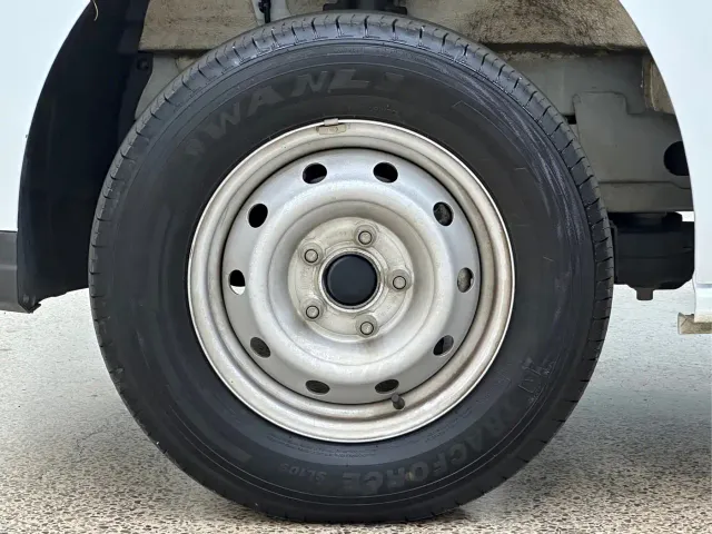 JMC E-Fushun — Фото автомобиля 10