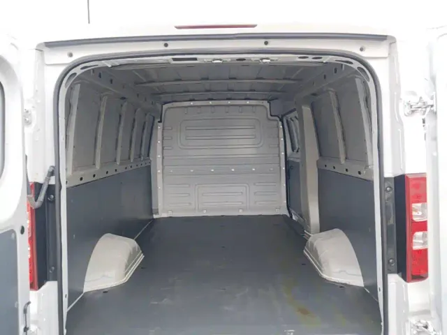 Wuling Yangguang — Фото автомобиля 14