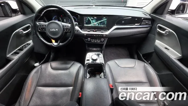Kia Niro — Фото автомобиля 7