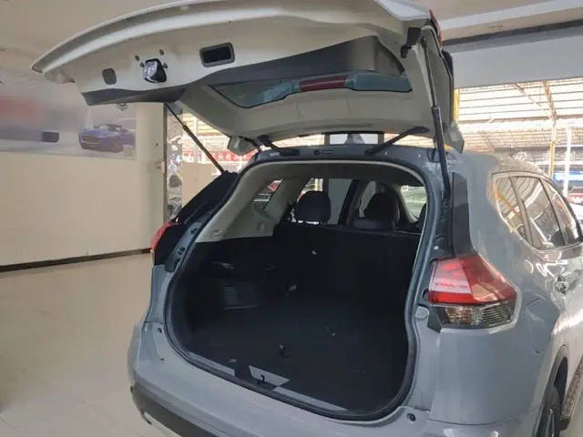 Nissan X-Trail — Фото автомобиля 14