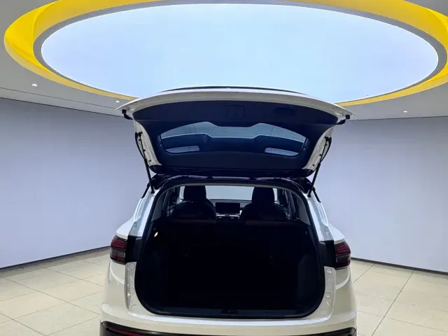 Geely Binyue — Фото автомобиля 7