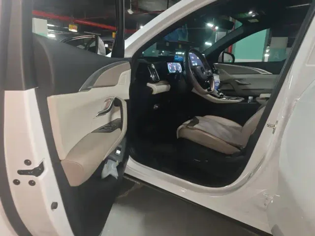 BYD Song Pro — Фото автомобиля 12