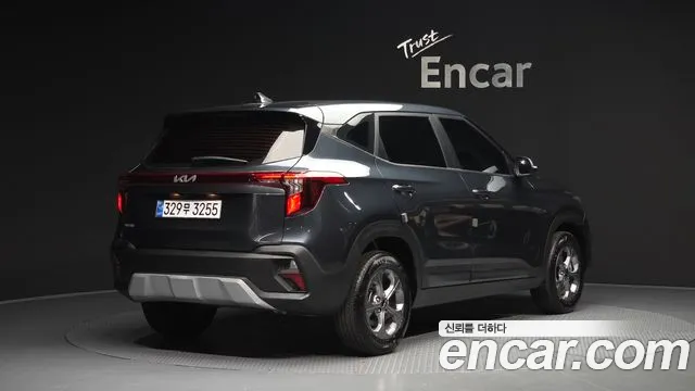 Kia Seltos Новый Seltos Бензин 2.0 2WD — Фото автомобиля 2