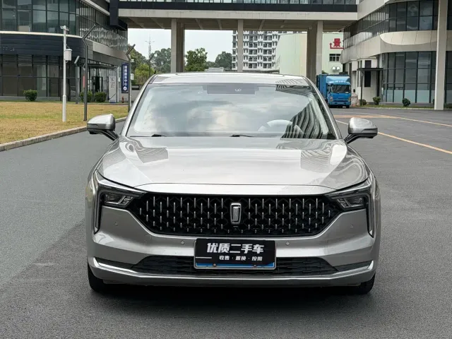 Bestune B70 — Фото автомобиля 2