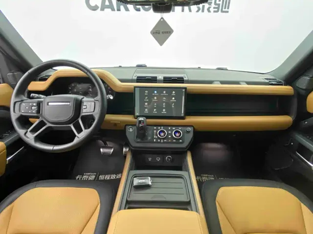 Land Rover Defender — Фото автомобиля 17
