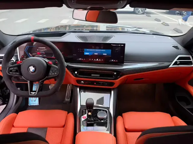 BMW M4 — Фото автомобиля 12