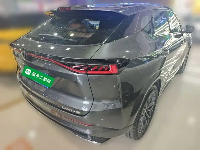 Changan UNI-Z — Фото автомобиля 11