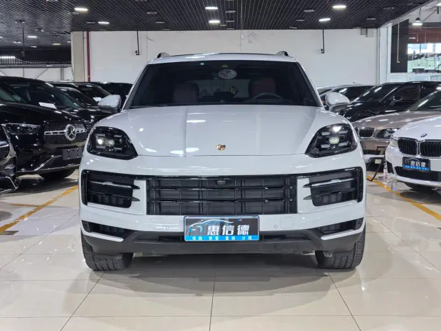 Porsche Cayenne — Фото автомобиля 2