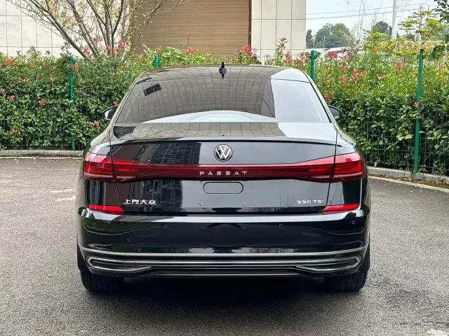 Volkswagen Passat — Фото автомобиля 9