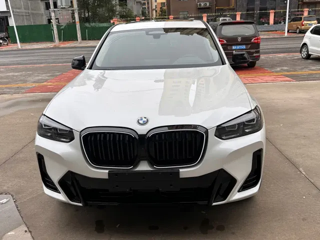 Фотография автомобиля — BMW iX3